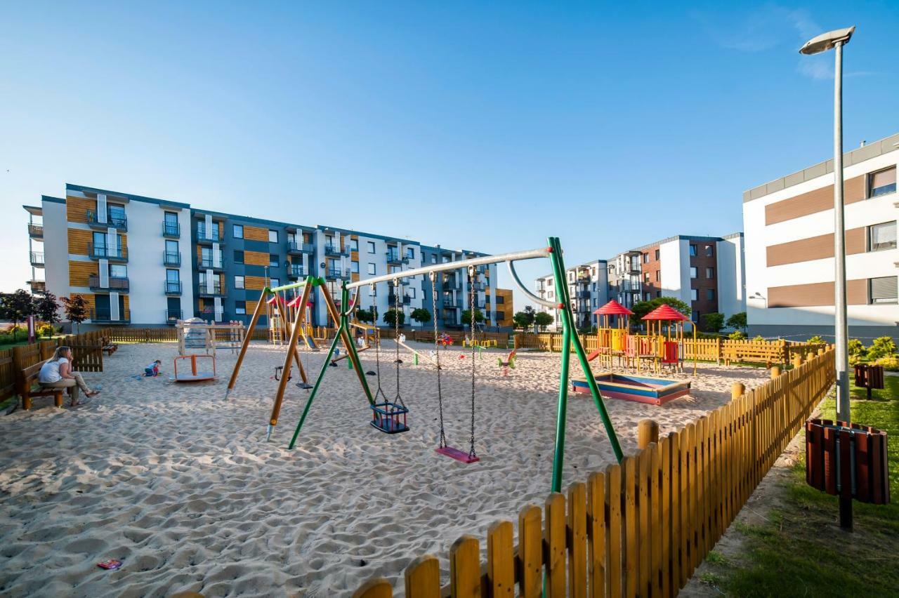 Urban Apart Uniejow Apartment Bagian luar foto