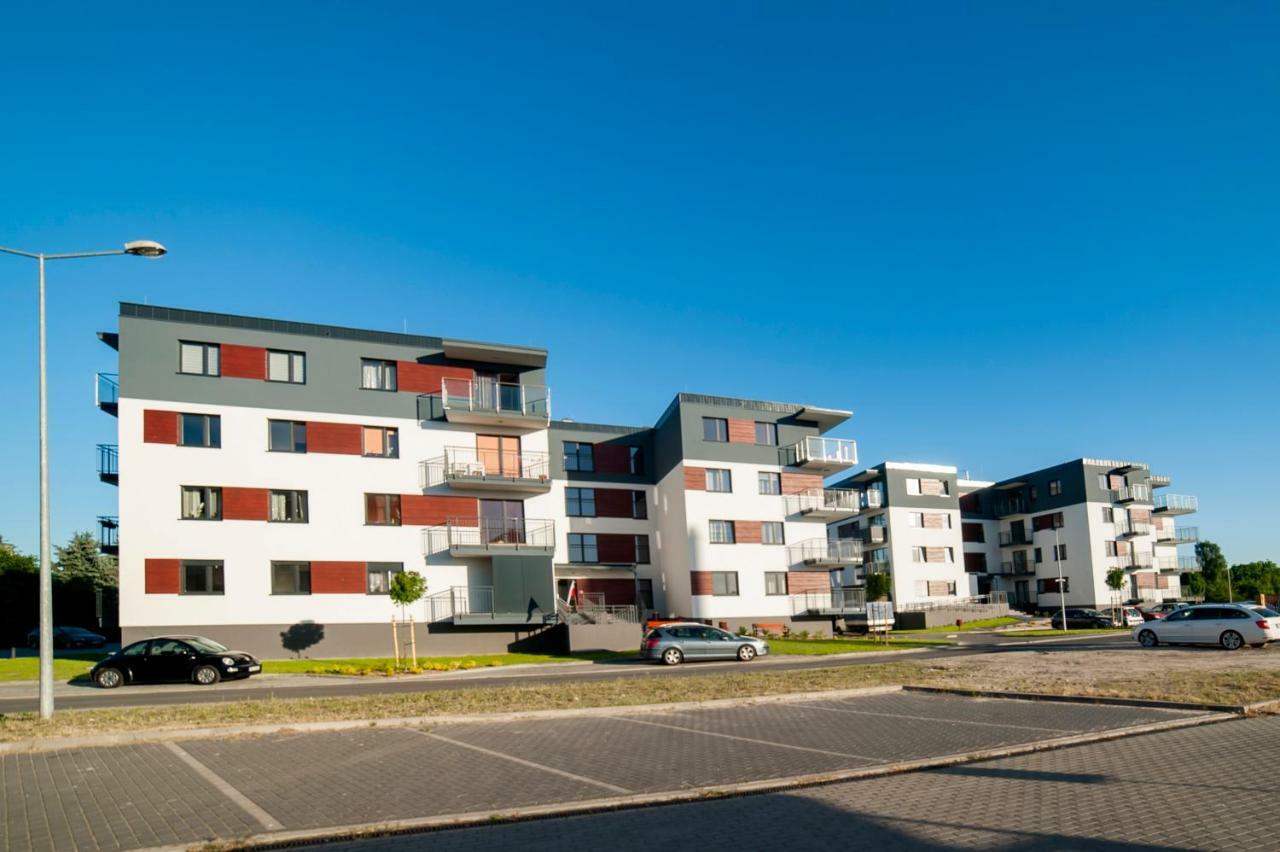 Urban Apart Uniejow Apartment Bagian luar foto