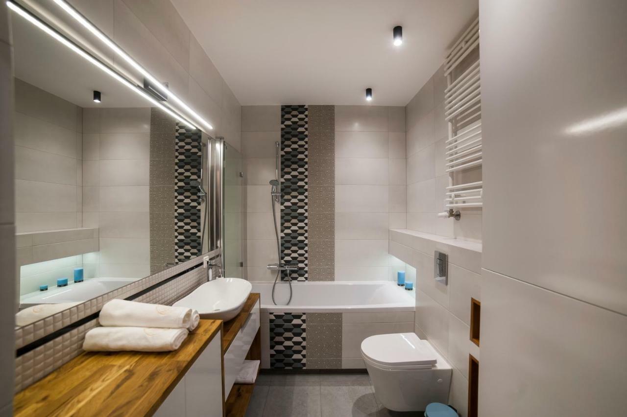 Urban Apart Uniejow Apartment Bagian luar foto